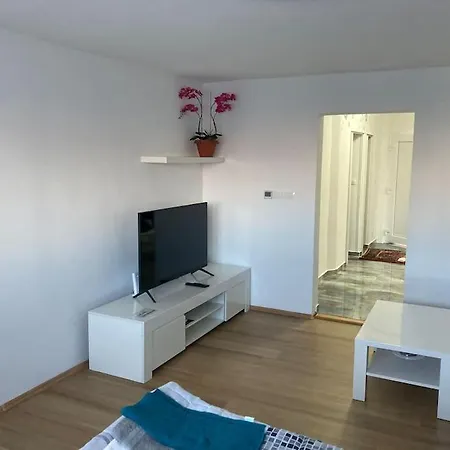 아파트 Apartman Pod Hradom